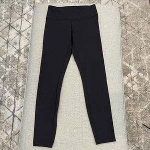 Lululemon Wunder Under Leggings in Size 4